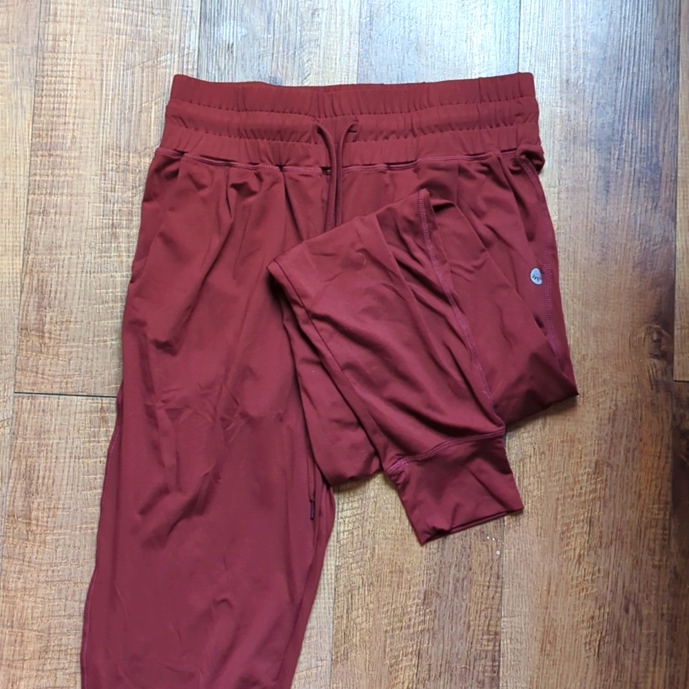 Senitas Joggers